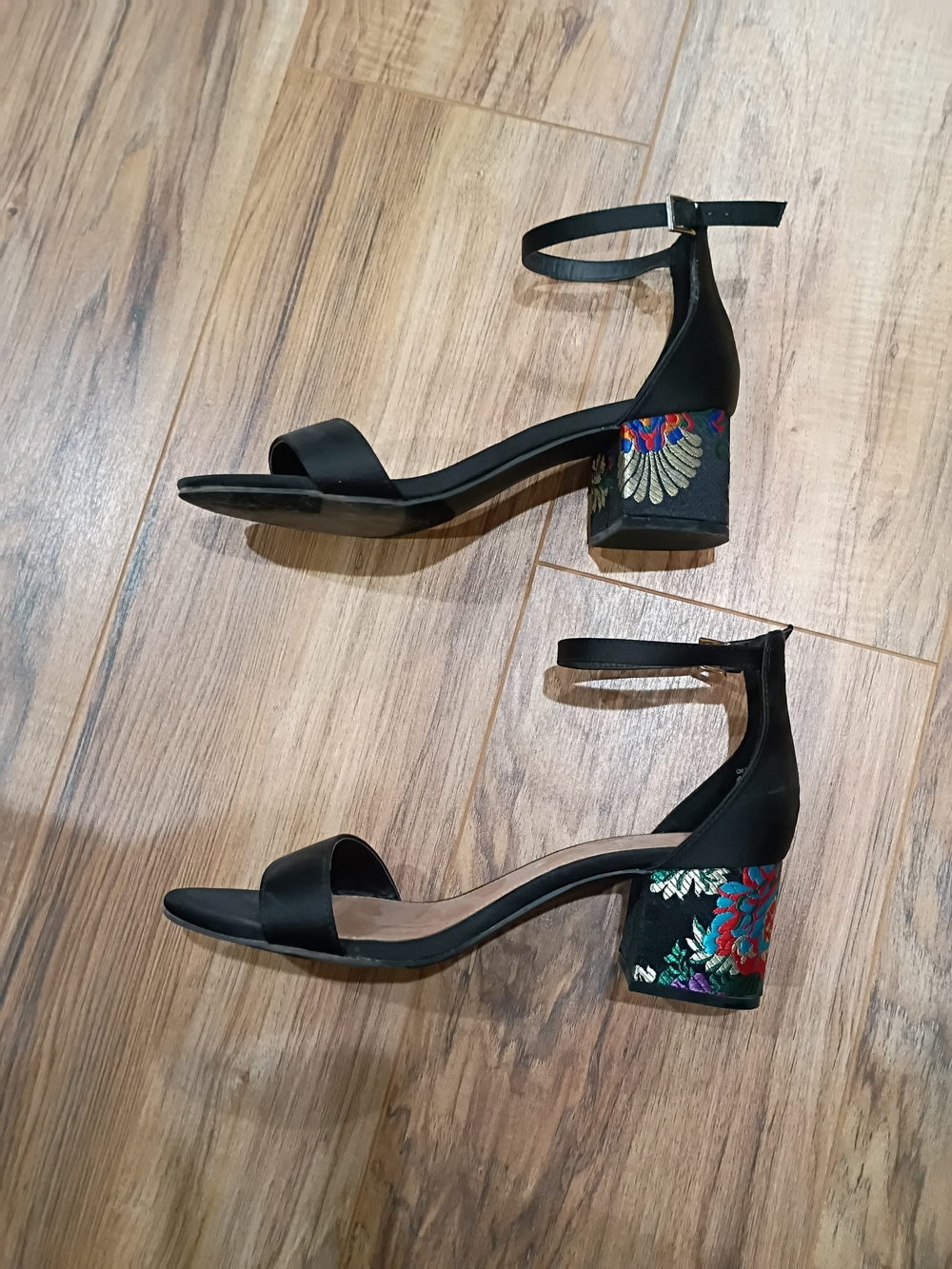 Report 9 Black Ankle-Strap Block Heels with Multicolor Embroidered Floral Heel
